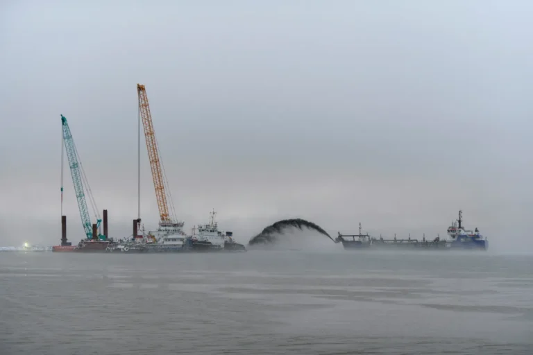 Hopper Dredging Explained Techniques, Equipment, and Key Applications